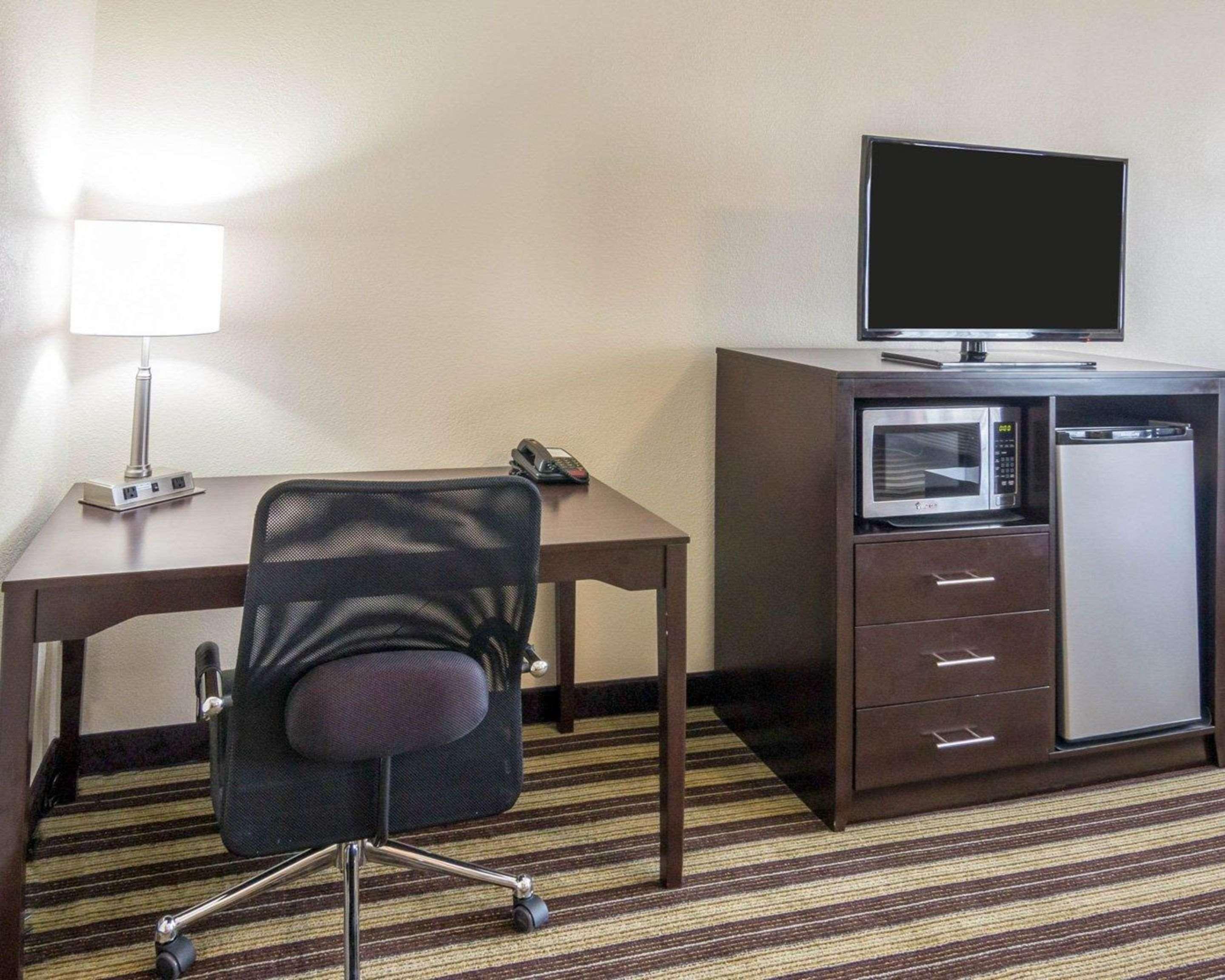 Quality Inn & Suites West Monroe Bagian luar foto