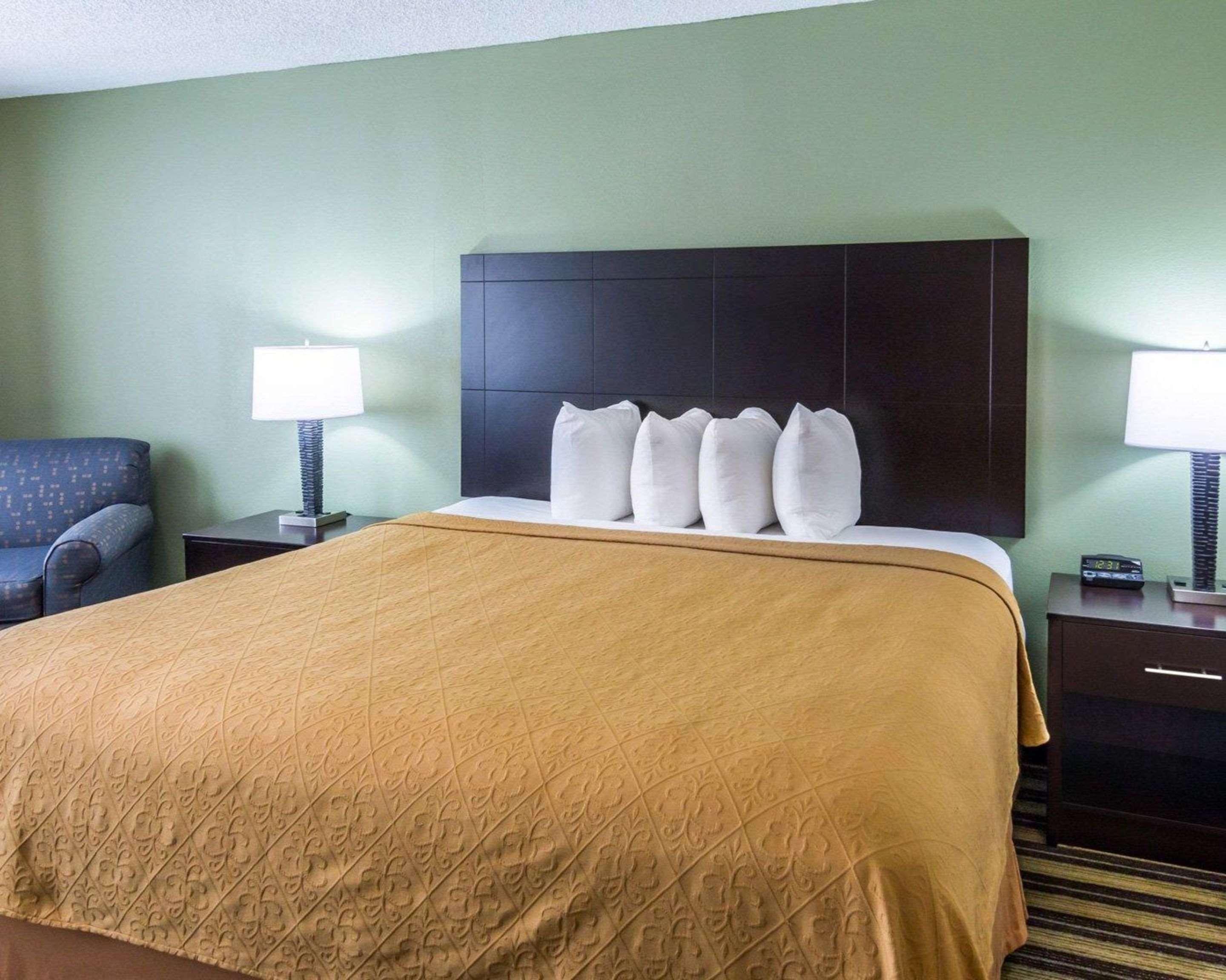 Quality Inn & Suites West Monroe Bagian luar foto