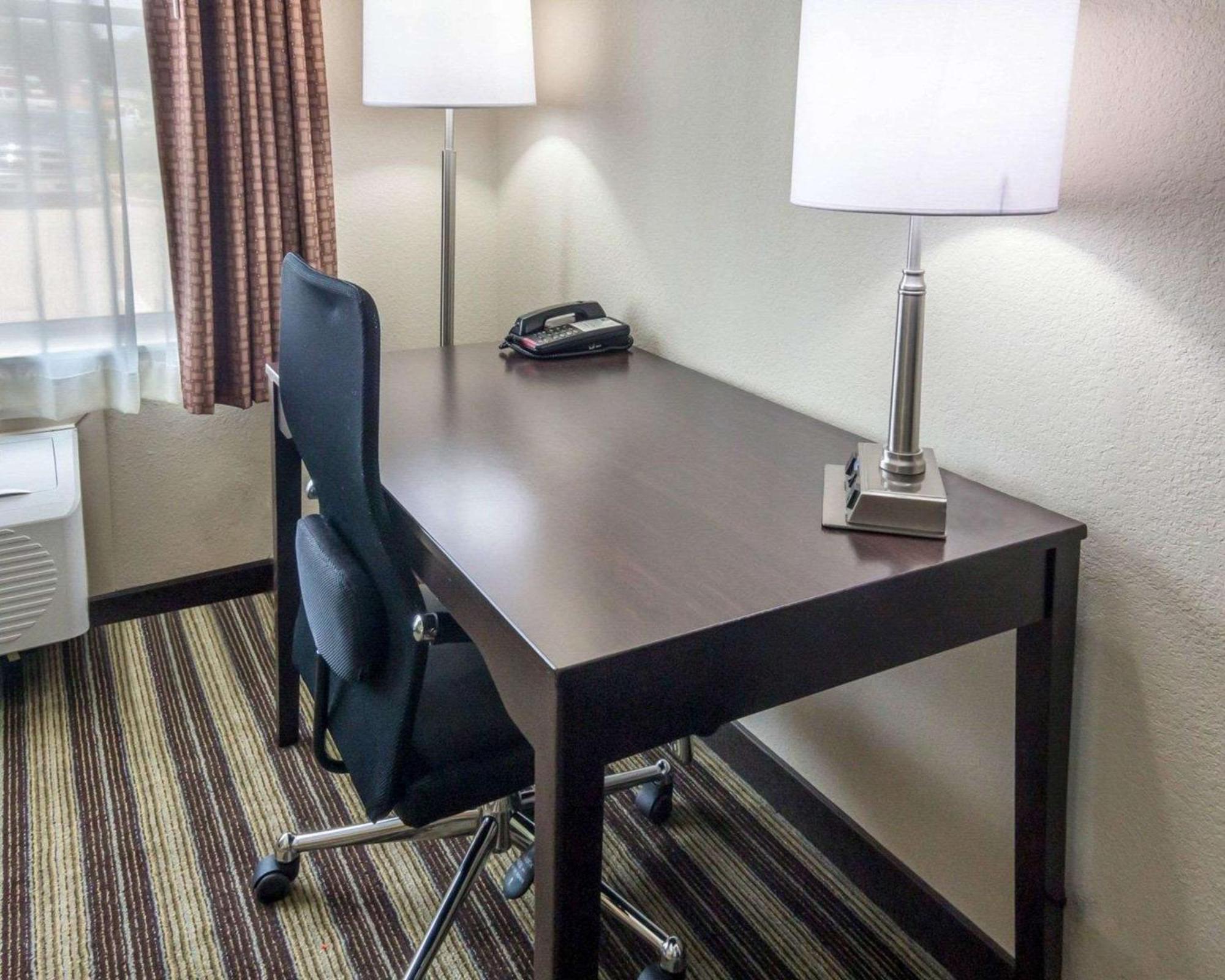 Quality Inn & Suites West Monroe Bagian luar foto