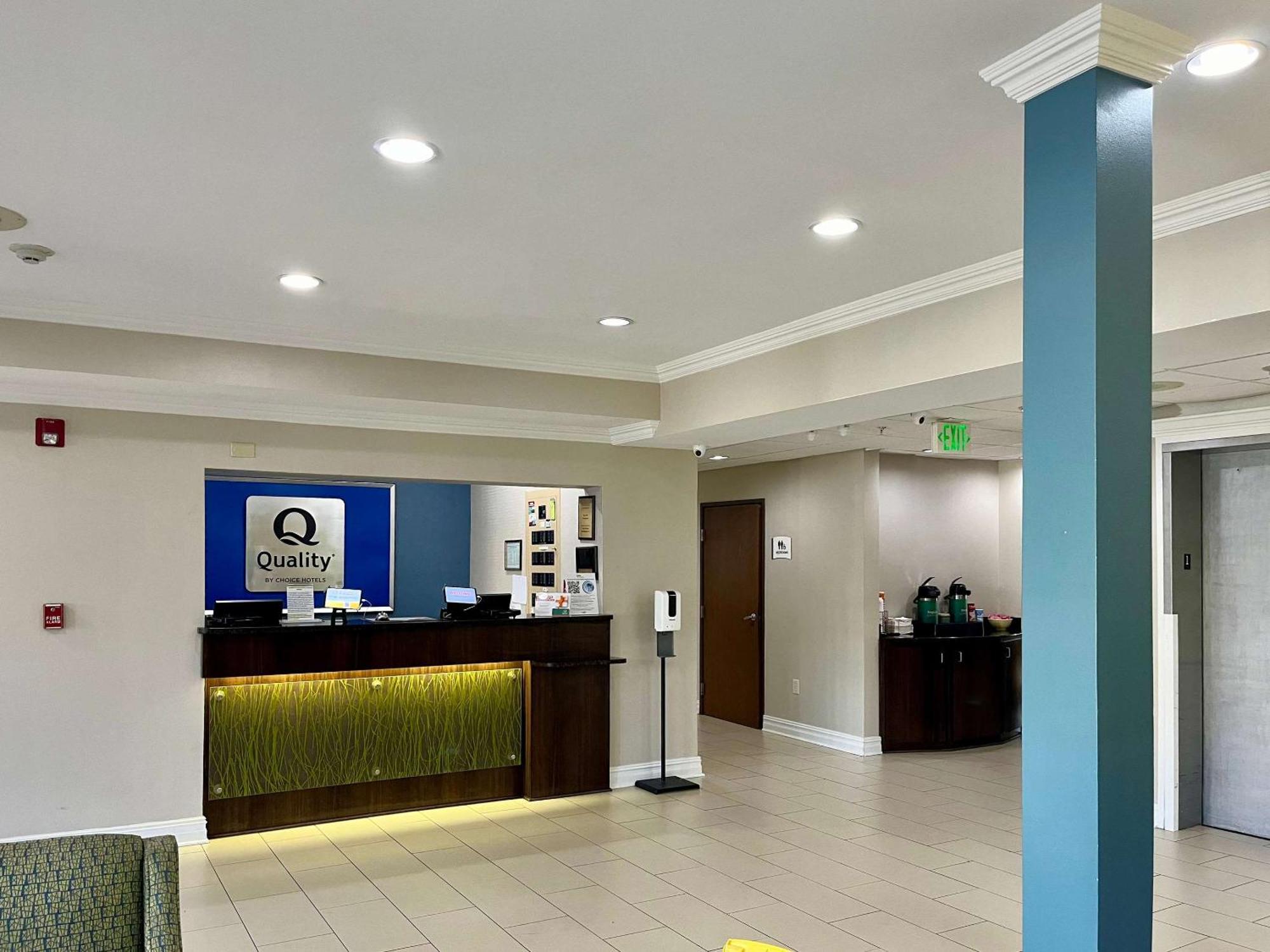 Quality Inn & Suites West Monroe Bagian luar foto